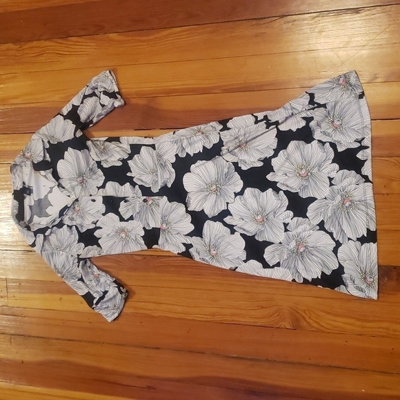 H&M Dresses & Skirts - H&M Floral Dress